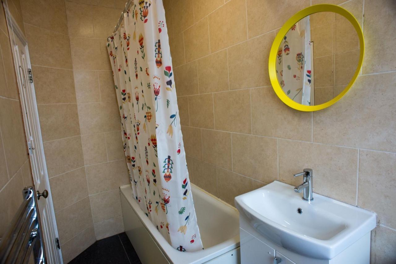 Tooting Bec Rooms By Dc London Rooms Bagian luar foto
